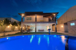 Casa Incrível na Praia de Tabuba by Carpediem